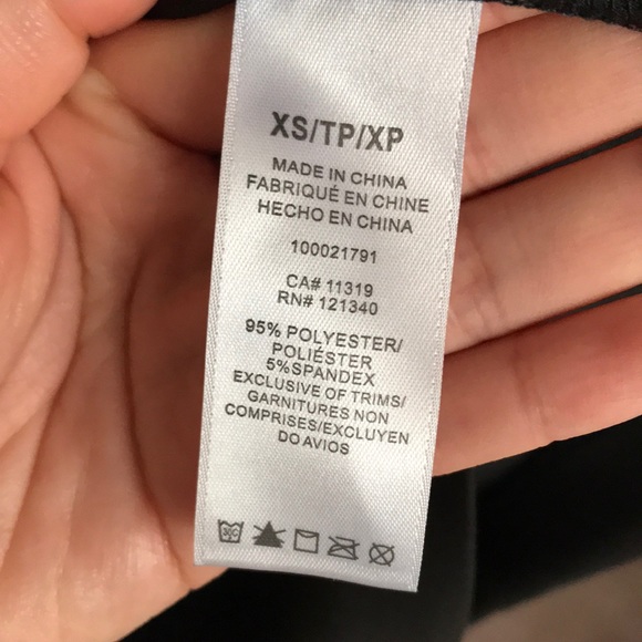 Black pleated skater dress - Picture 10 of 10